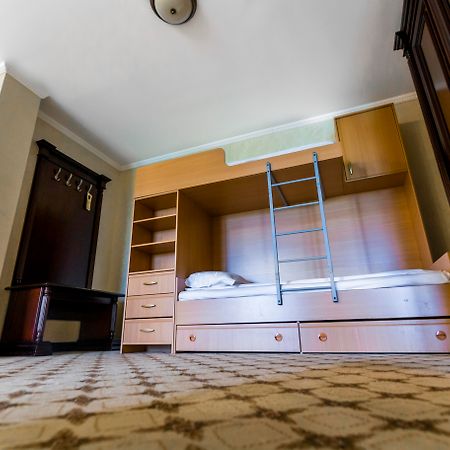 Hotel Golden House Craiova Ngoại thất bức ảnh