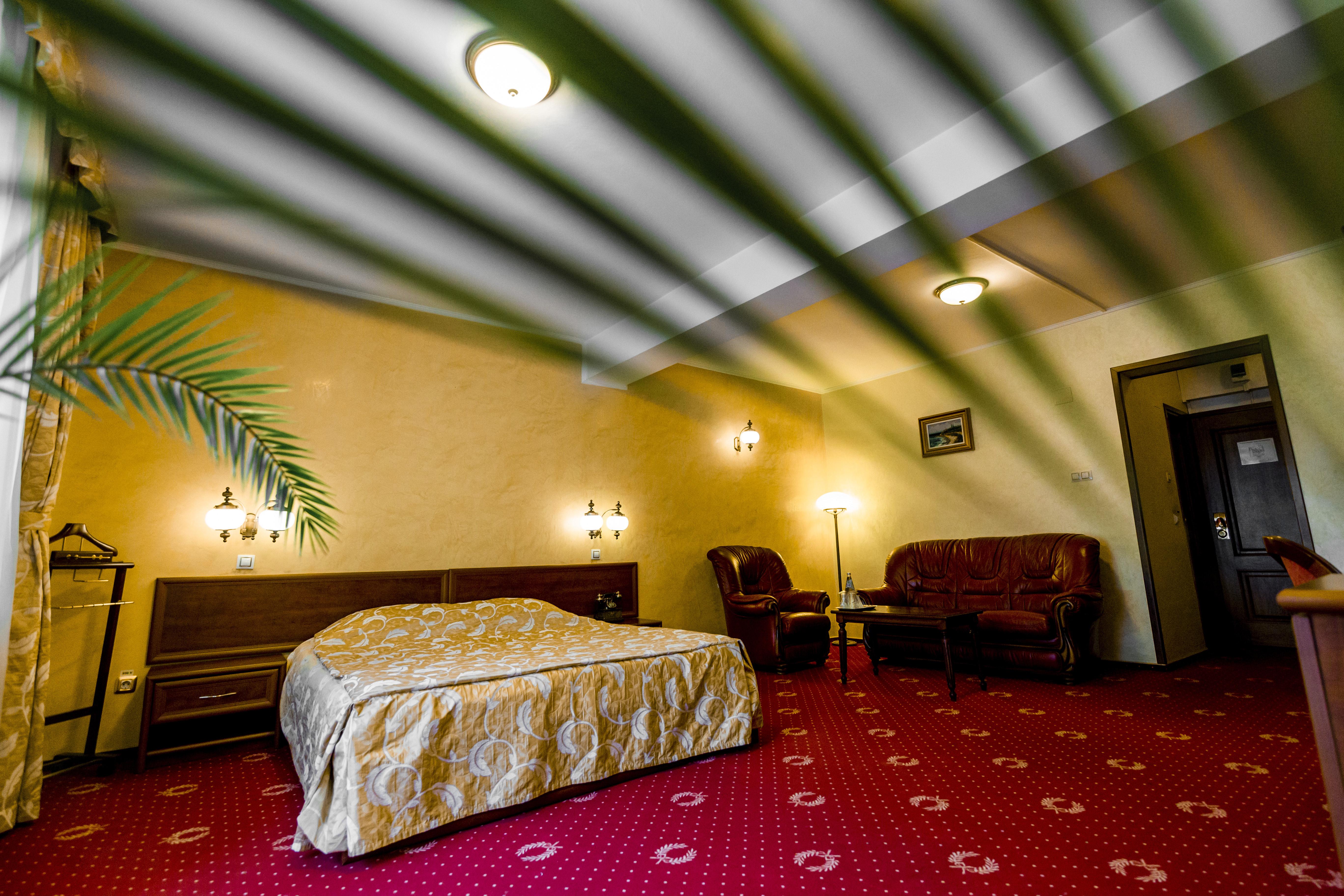 Hotel Golden House Craiova Ngoại thất bức ảnh