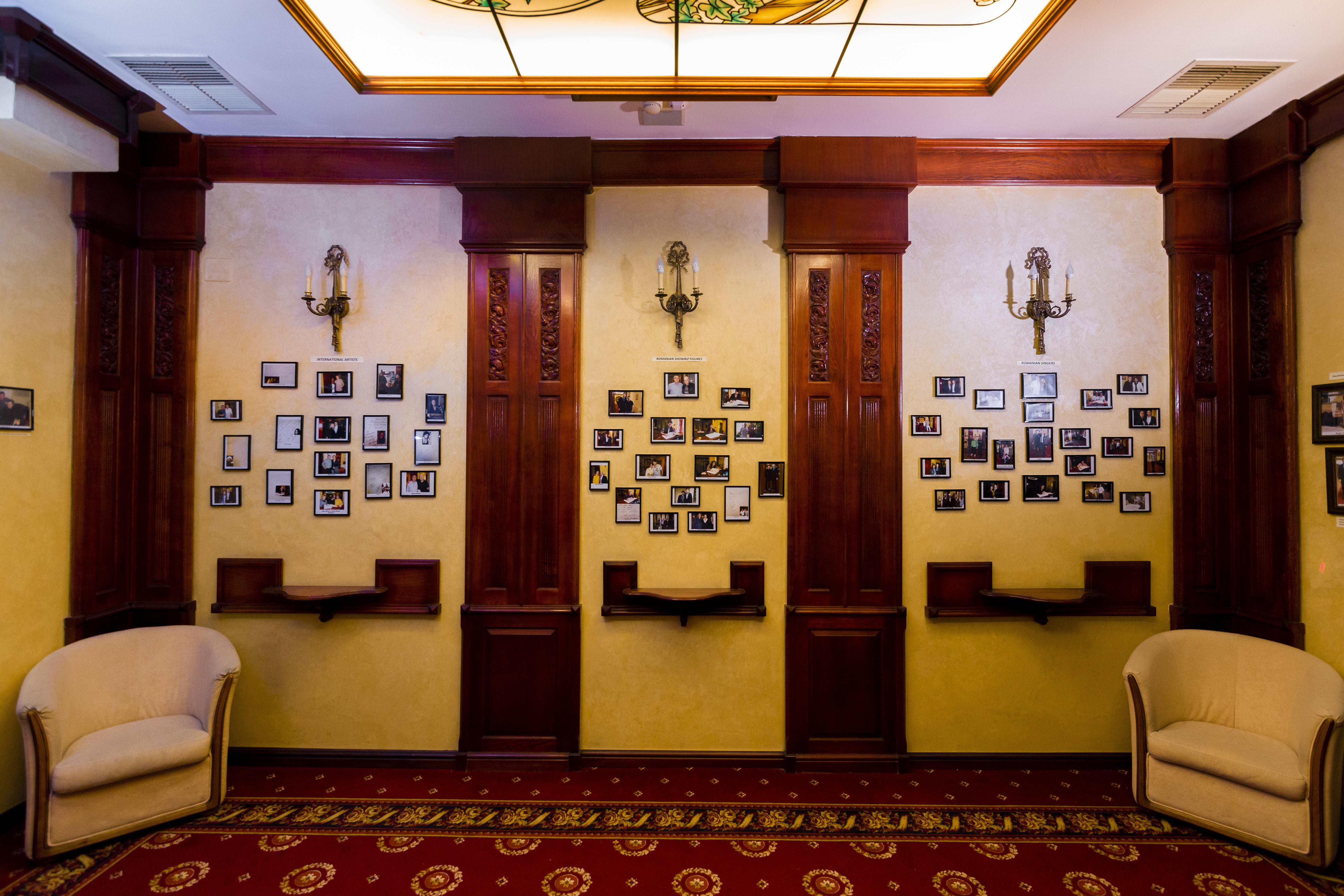 Hotel Golden House Craiova Ngoại thất bức ảnh