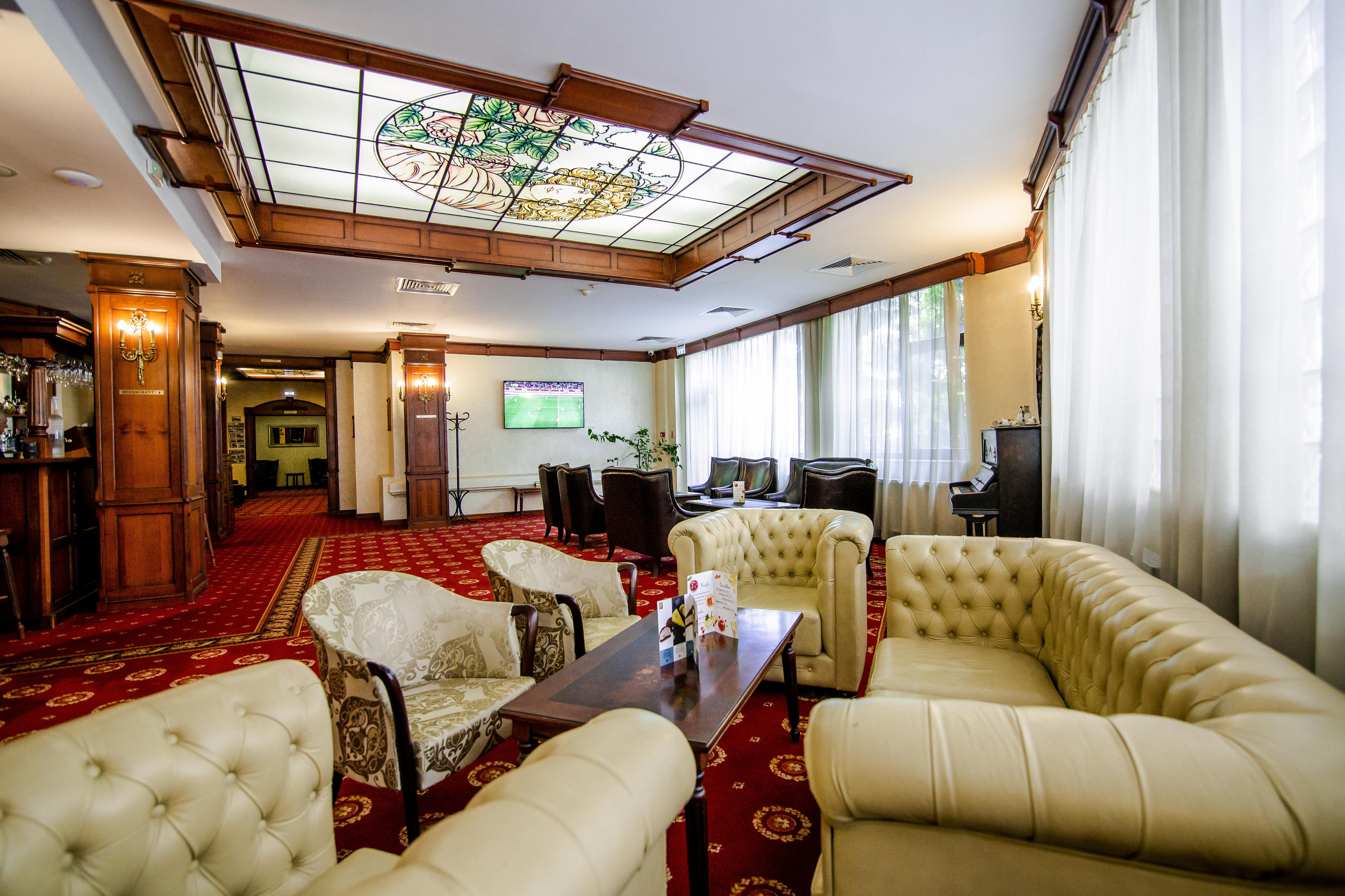 Hotel Golden House Craiova Ngoại thất bức ảnh