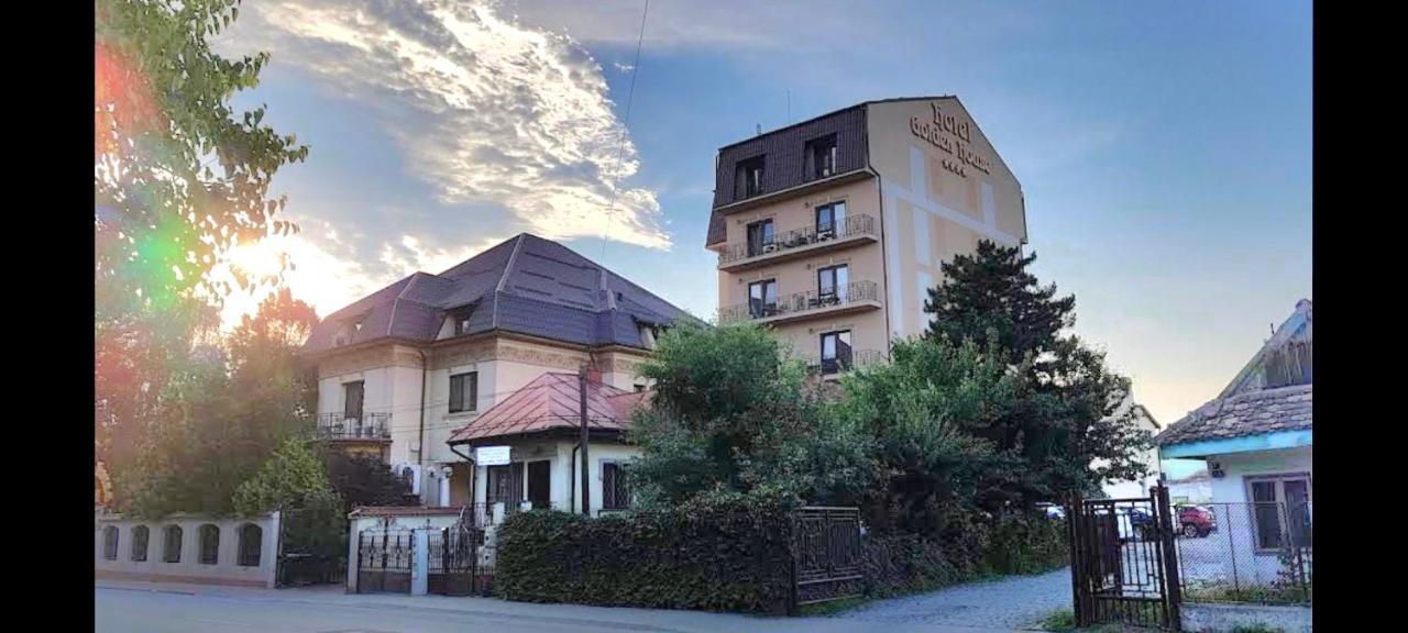 Hotel Golden House Craiova Ngoại thất bức ảnh