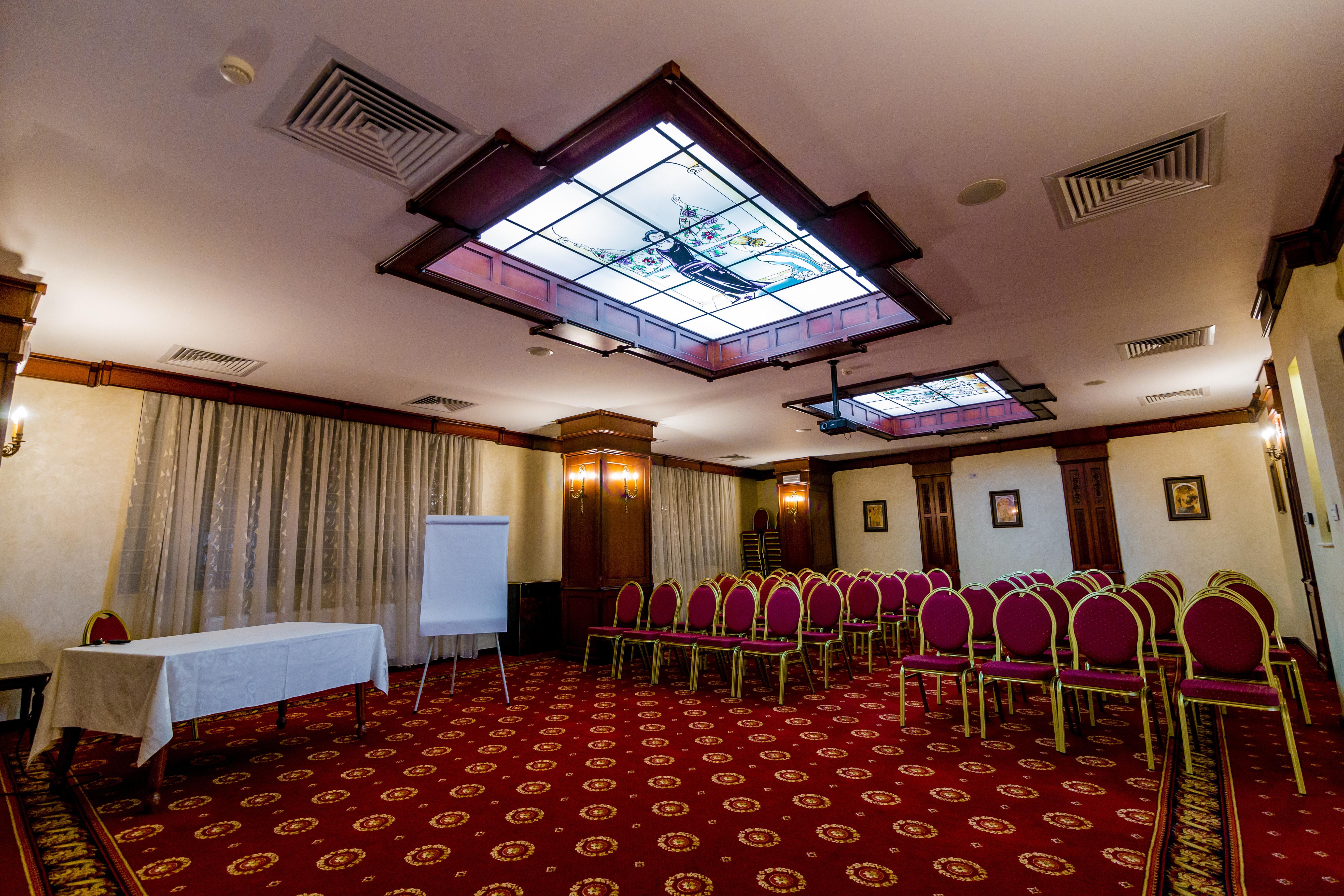 Hotel Golden House Craiova Ngoại thất bức ảnh