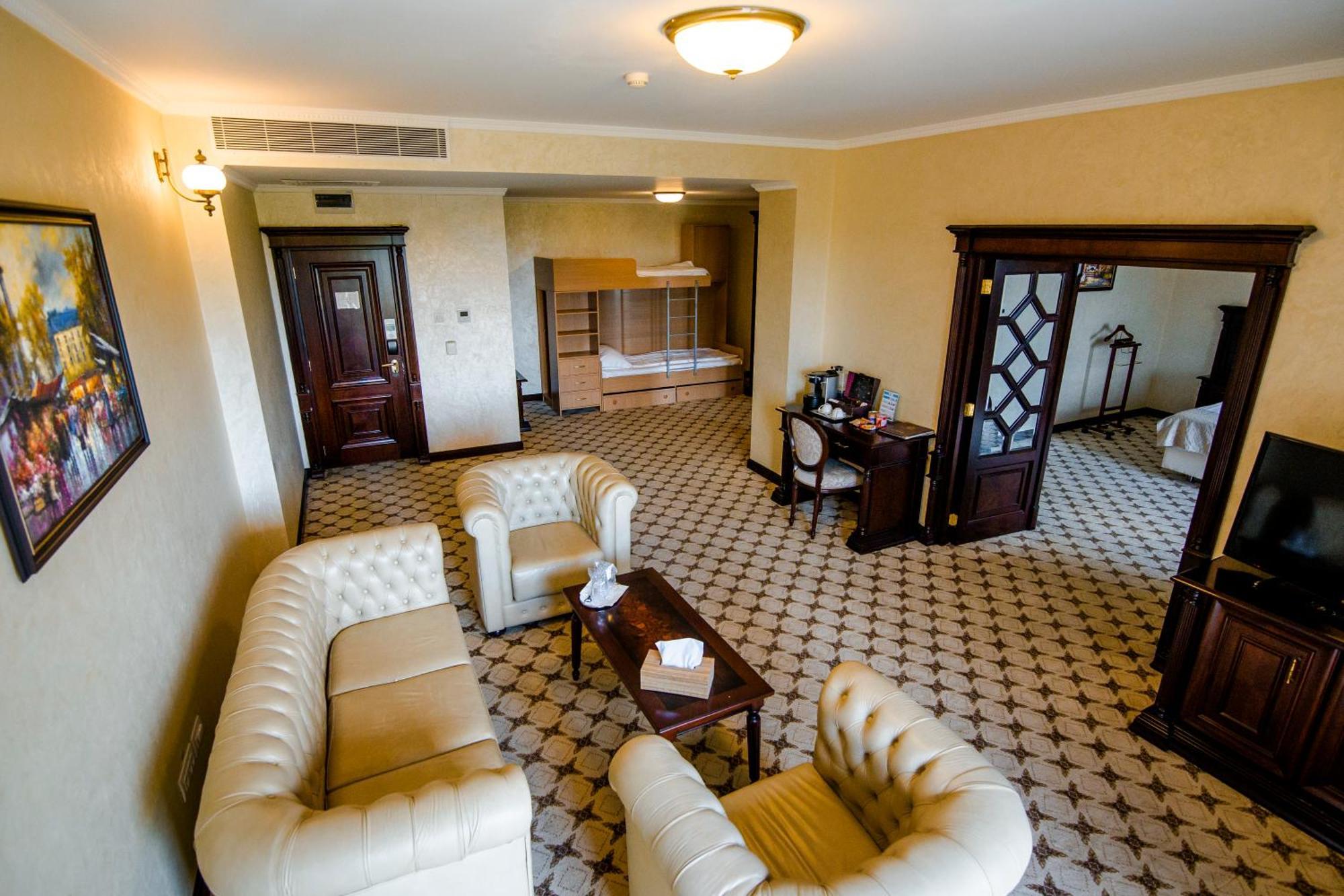 Hotel Golden House Craiova Phòng bức ảnh