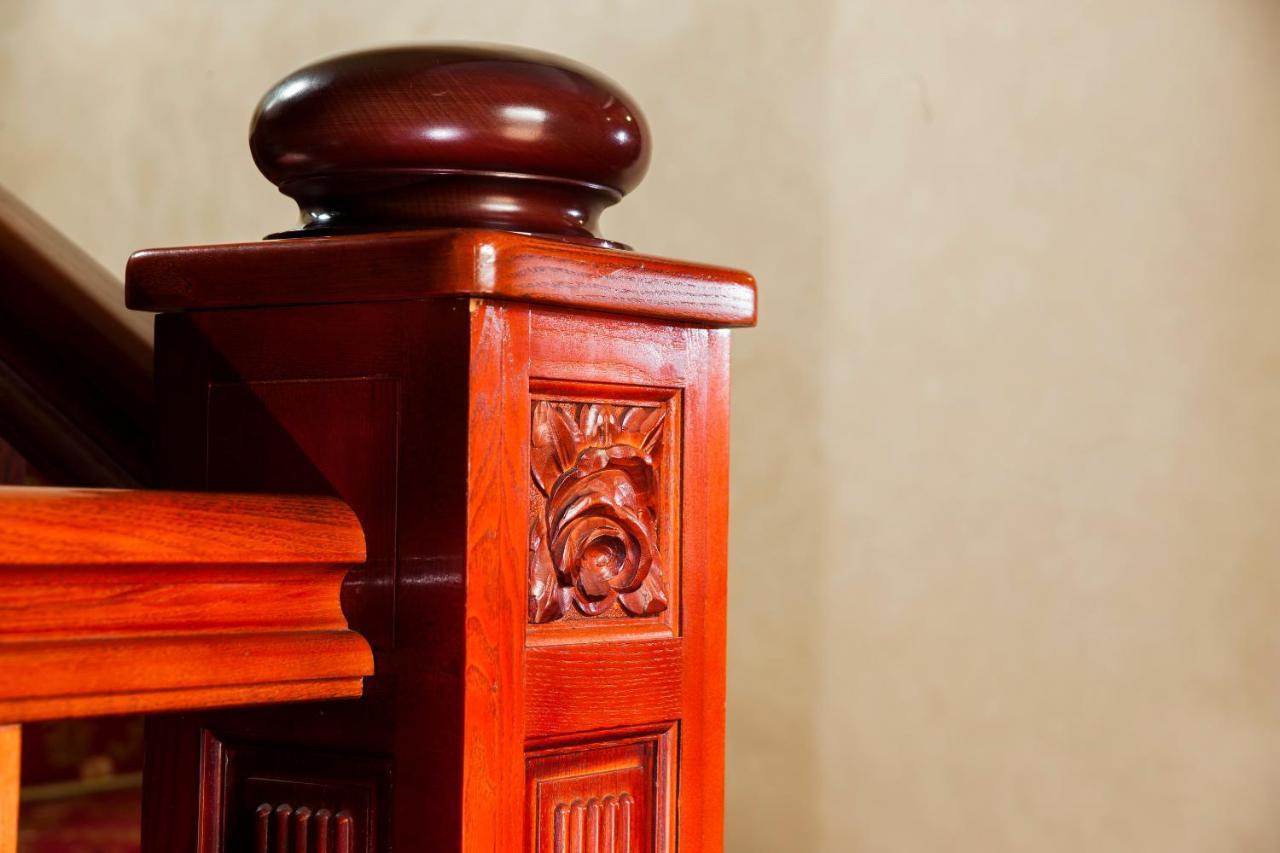 Hotel Golden House Craiova Ngoại thất bức ảnh