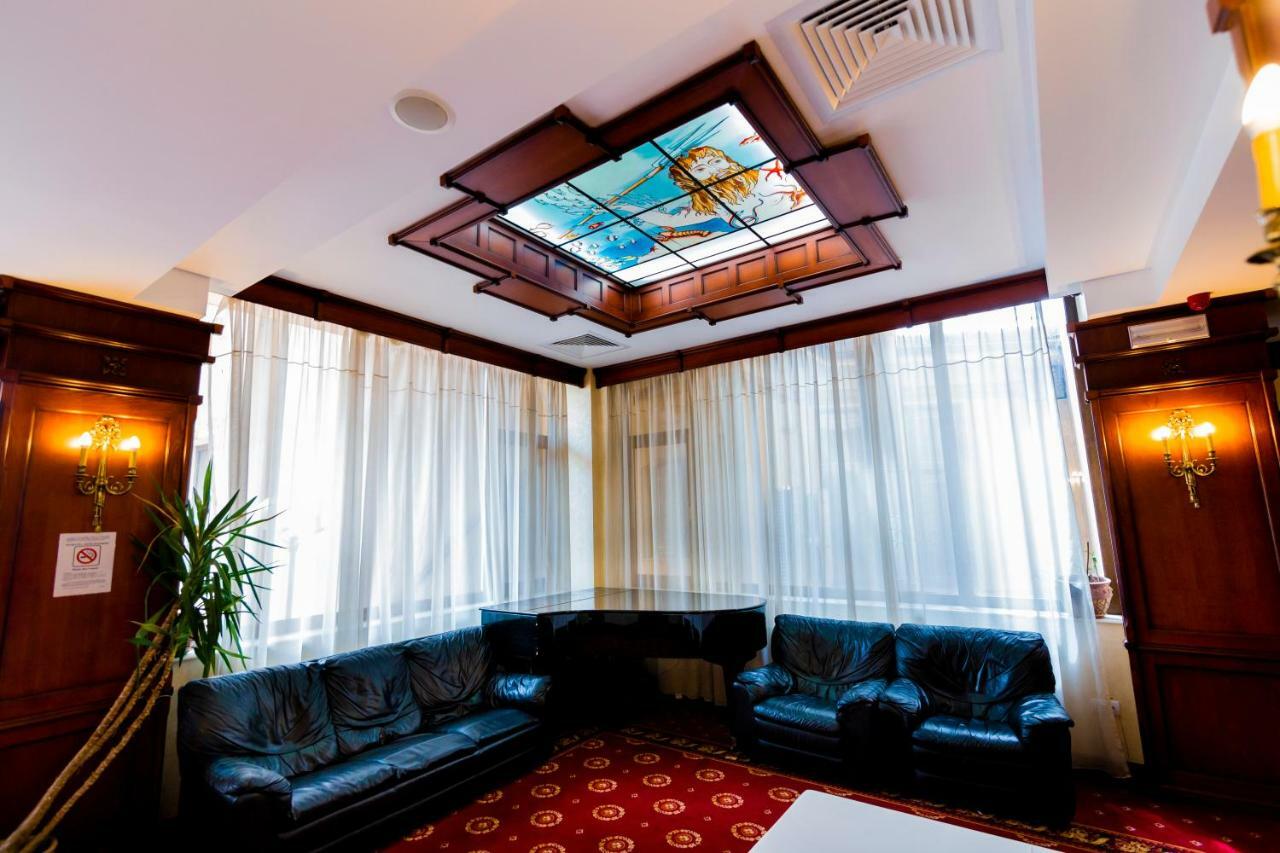 Hotel Golden House Craiova Ngoại thất bức ảnh