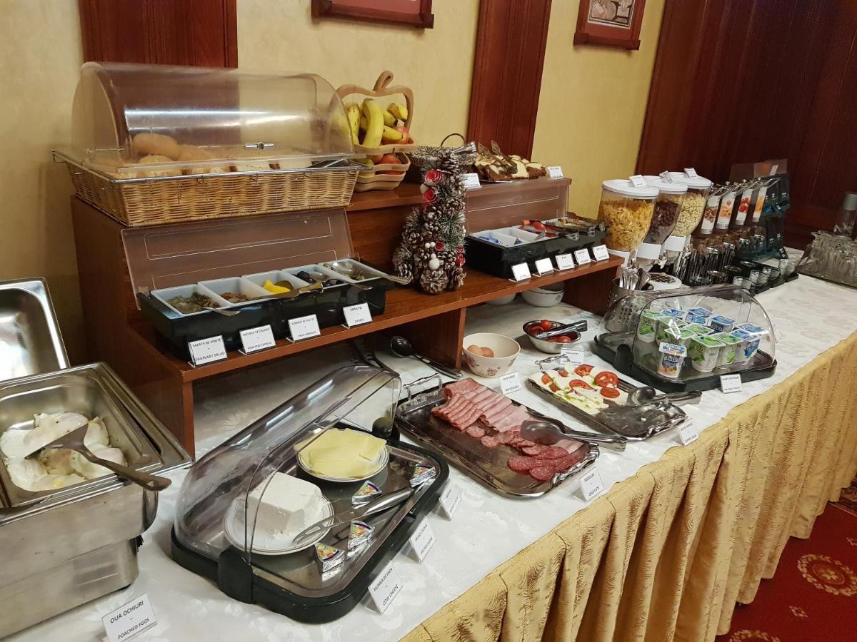 Hotel Golden House Craiova Ngoại thất bức ảnh